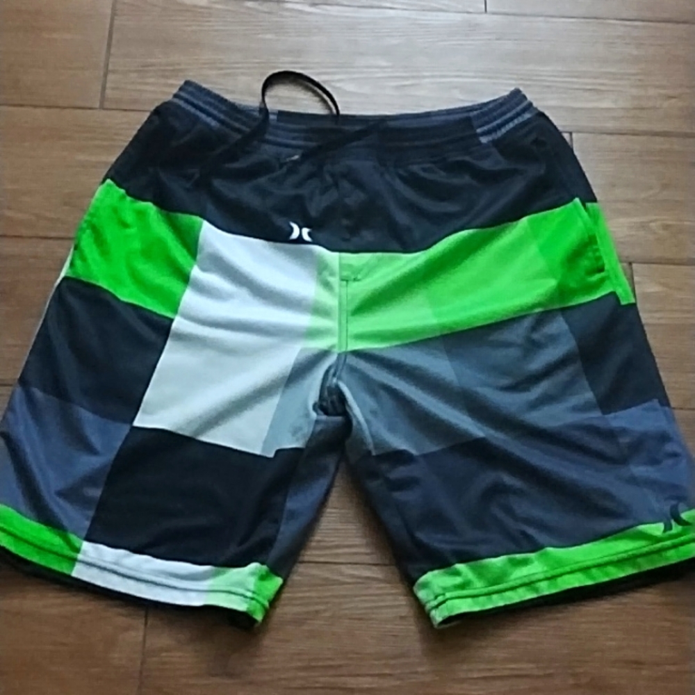 Hurley polyester shorts with pockets